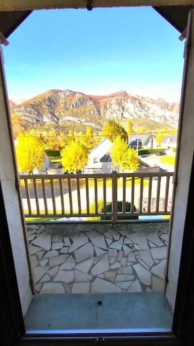 Appartement montagnes Pyrénées à Boo-Silhen France